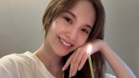 杨丞琳晒40岁庆生照 素颜出镜满满少女感